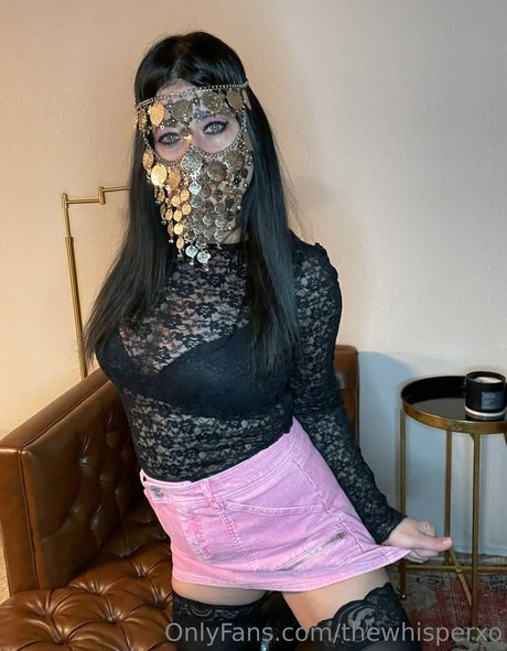 Thewhisperxo
