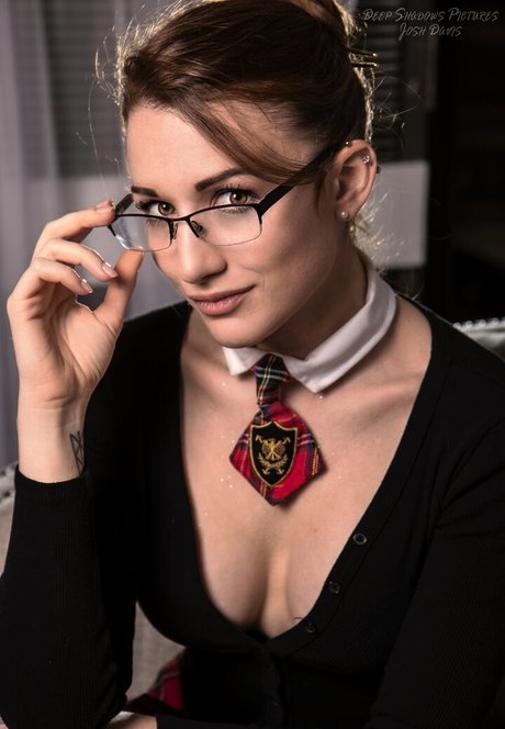 Scarlet Muse Cosplay