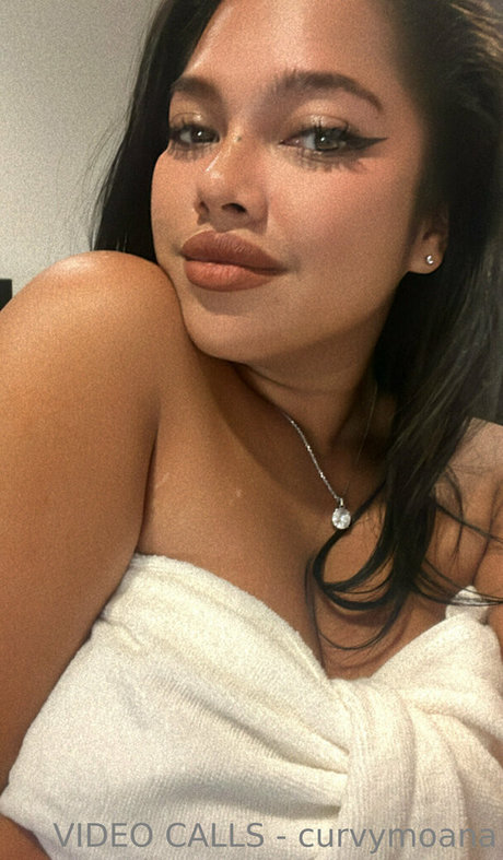 Curvymoanaaa