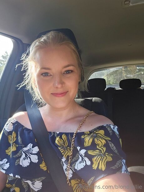 Blond Ellie