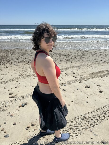 Voluptuousvampire Free