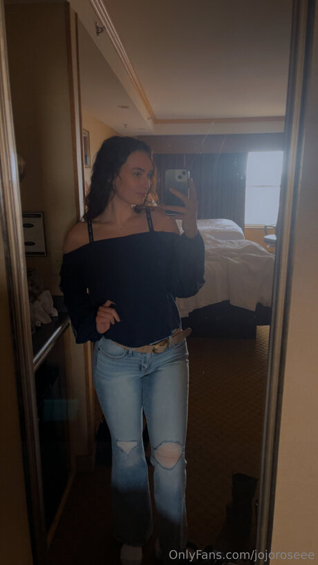 Jojoroseee