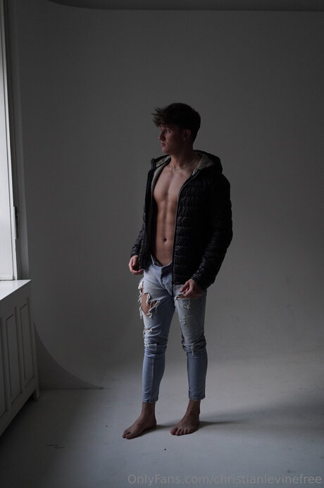 Christianlevine Straight