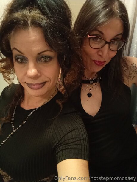 Hotstepmomcasey