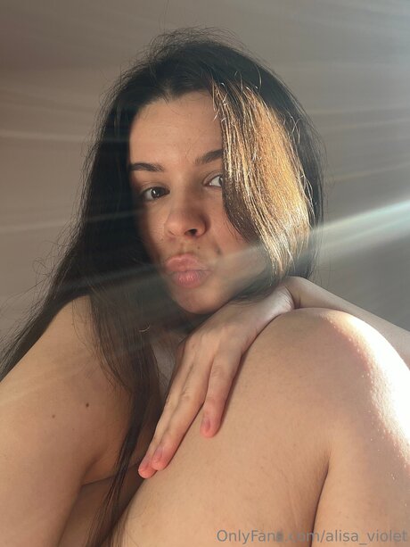 Alisa Violet