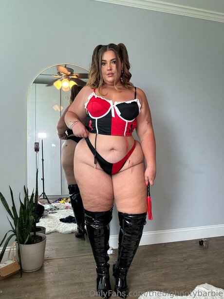 Thebigbootybarbie