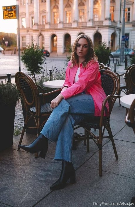 Elsa Jay