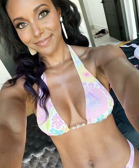 Brandi Rhodes
