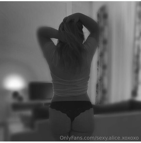 Sexy Alice Xoxoxo