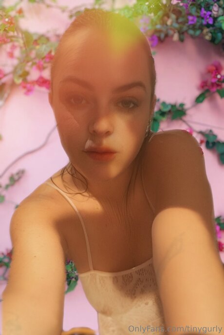 Tinygurly