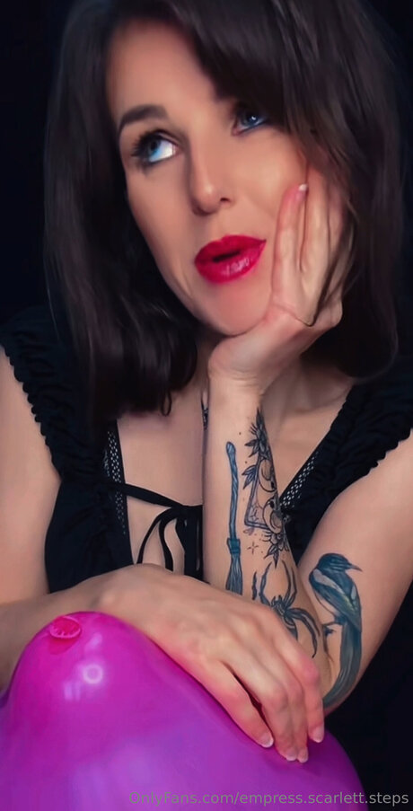 Empress Scarlett Steps