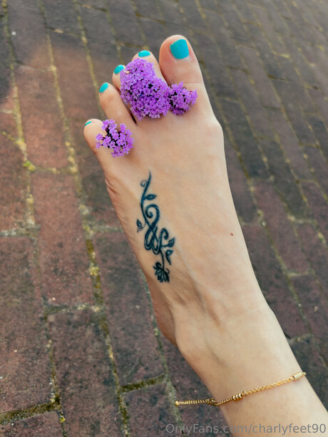 Charlyfeet90