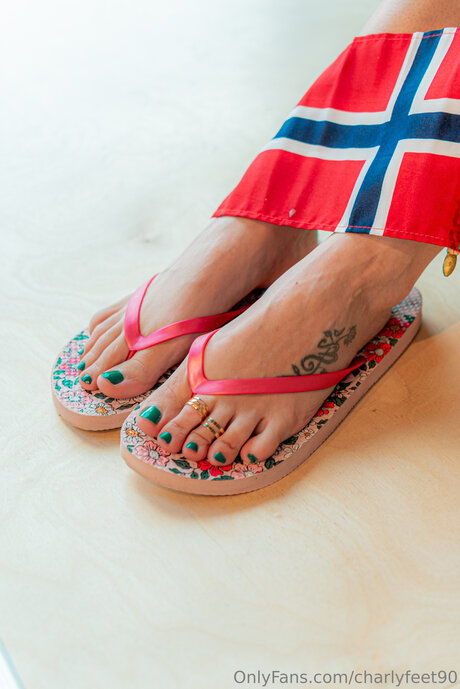 Charlyfeet90
