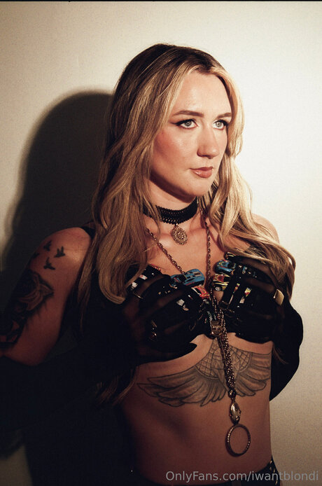 Iwantblondi