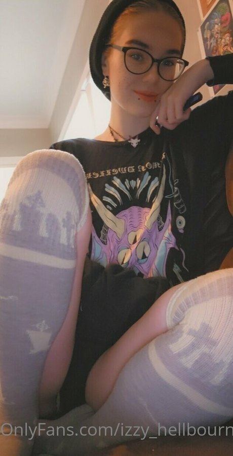 Izzyhellbourne