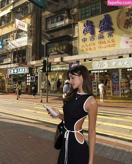 Alexandra Saint Mleux