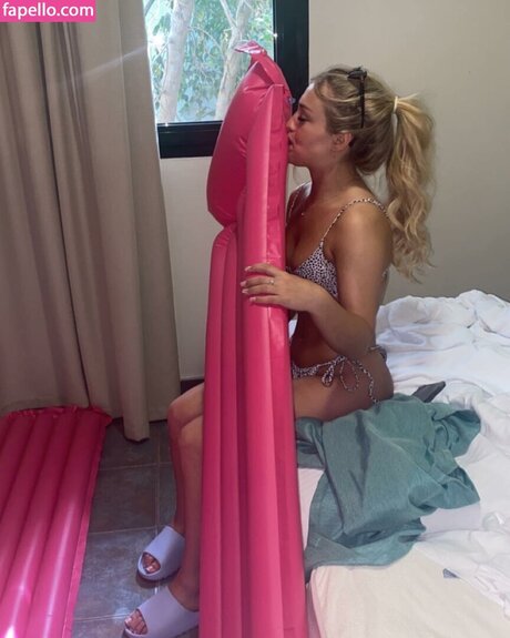 Harriet Cowan From Clarksons Farm