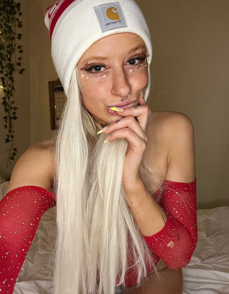 Urinternetgirlfrienddd