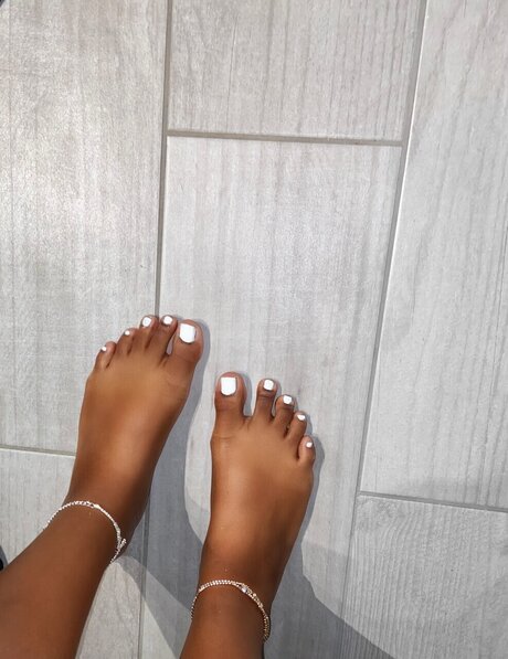 Prettytoes9789