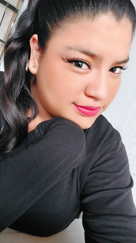 Yuritza Carolina Flores Garciana  nude leaked OnlyFans photo