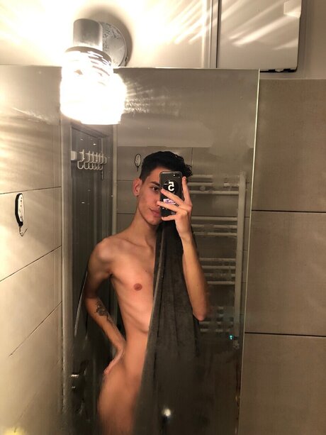 Twink21