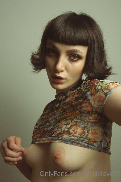 Daisy Love