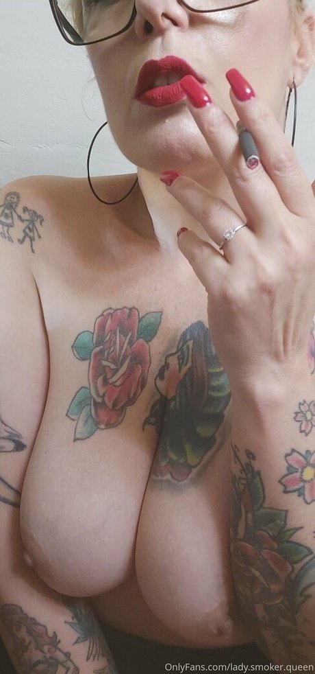 Ladysmokerqueen