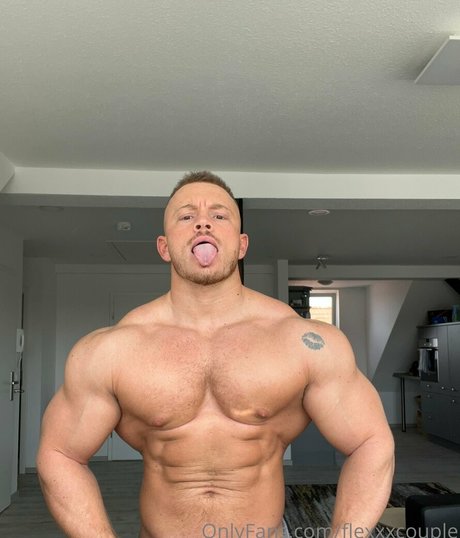 Flexxxcouple