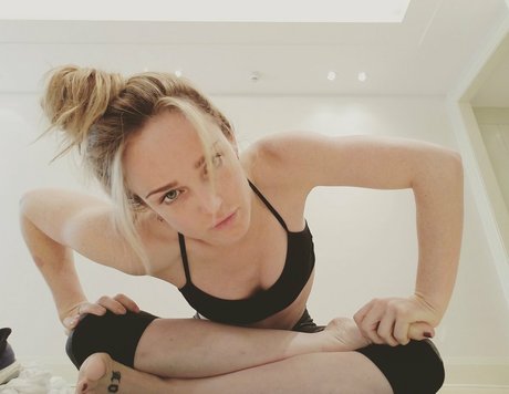 Caity Lotz