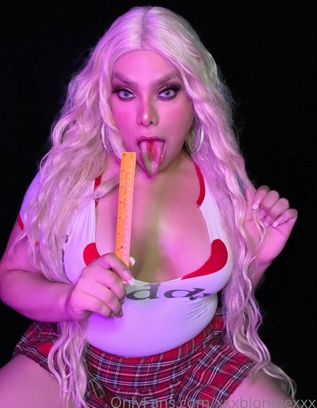 Xxxblondiexxx