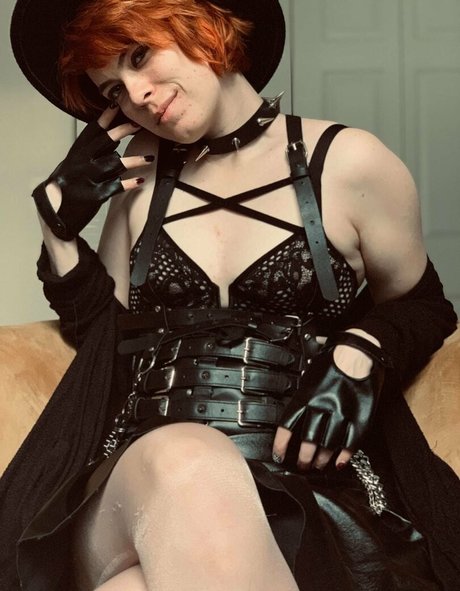 Naughtylittlekitten93