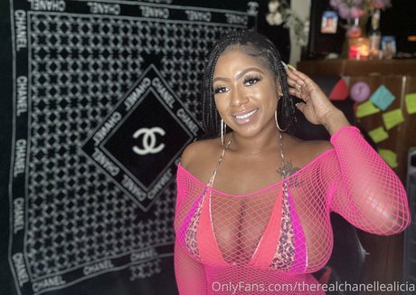 Therealchanellealicia