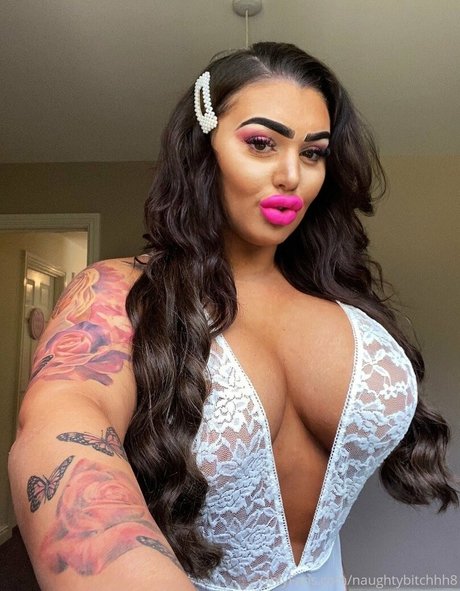 Naughtybitchhh8