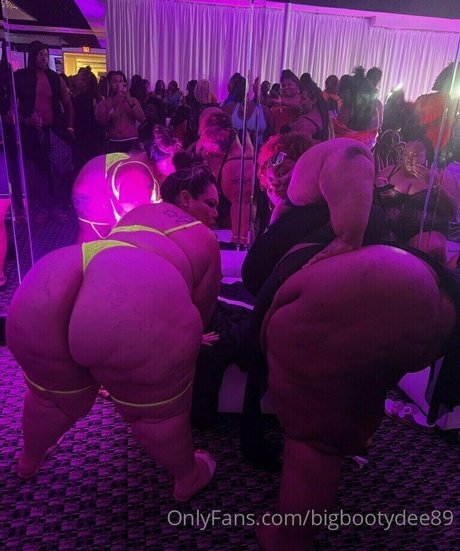 Bigbootydee89