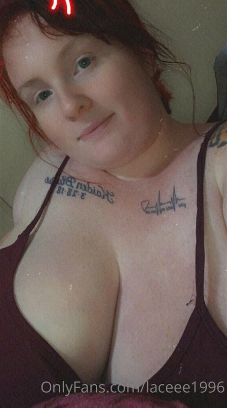 Laceee1996