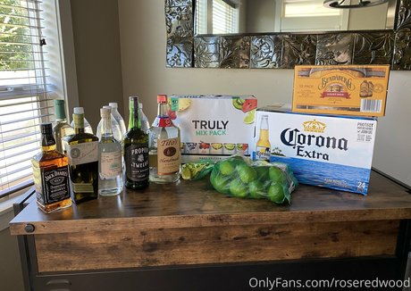 Roseredwood  nude leaked OnlyFans photo