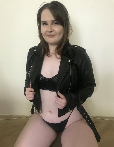Naughtychubbynixiesin