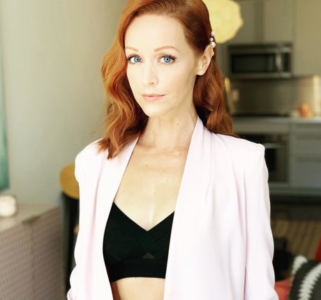 Lindy Booth