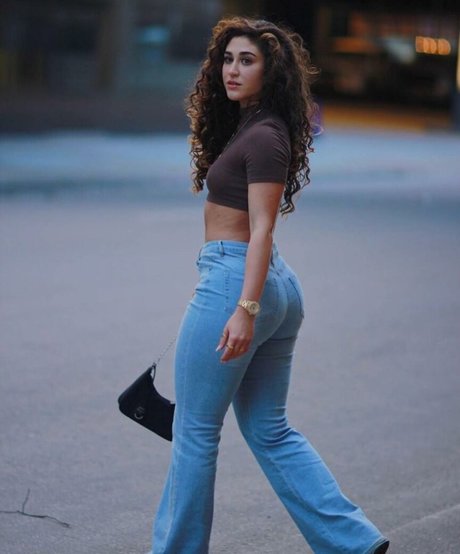 Leana Deeb