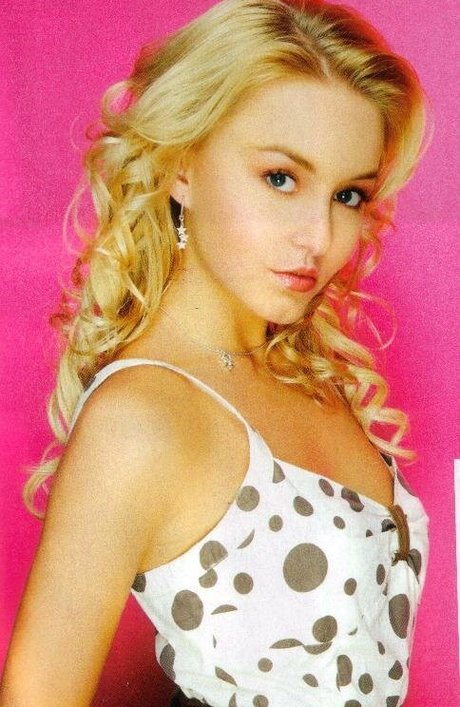Angelique Boyer