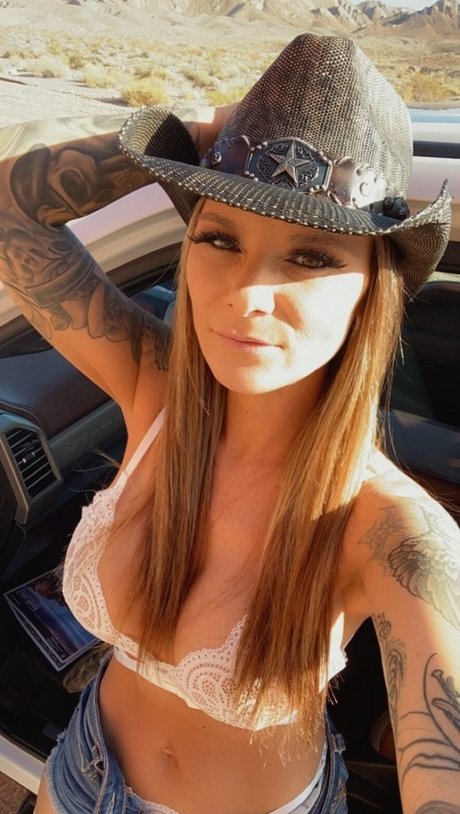 Chroniclesofatiredassmom