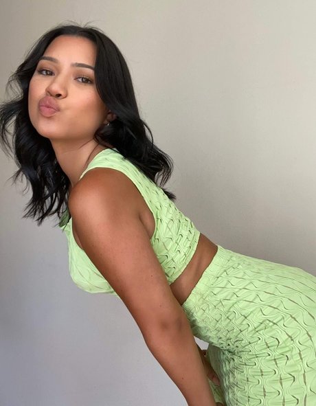 Julia Kelly