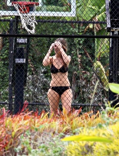 Jennifer Love Hewitt