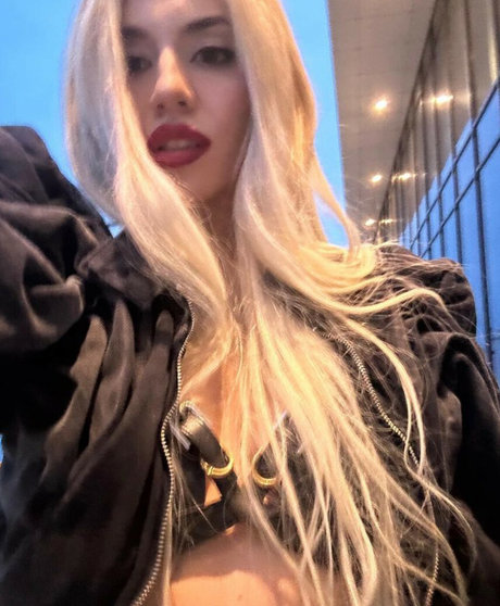 Ava Max