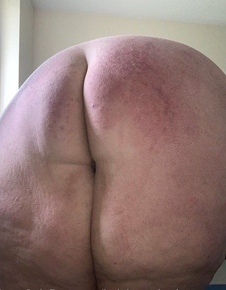 Ladykeepsherlegsopen