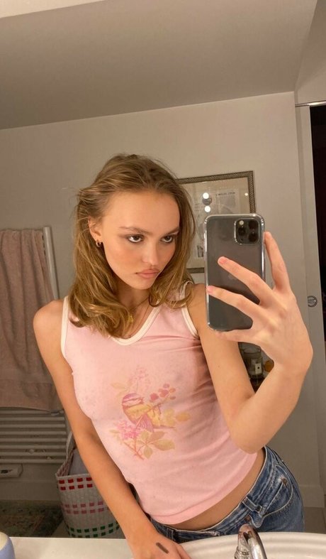 Lilyrose Depp