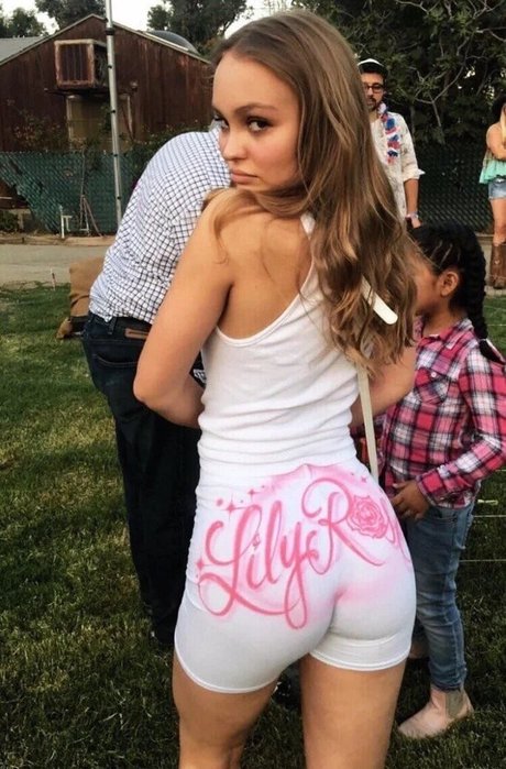 Lilyrose Depp