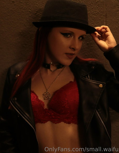 Smallwaifu