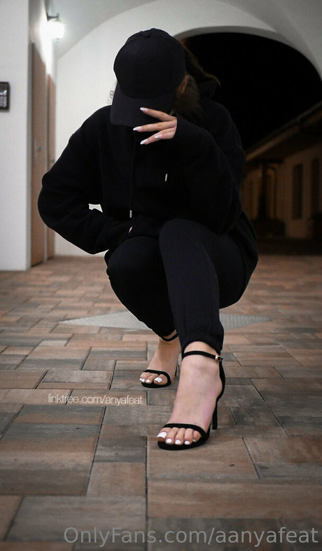 Aanyafeat