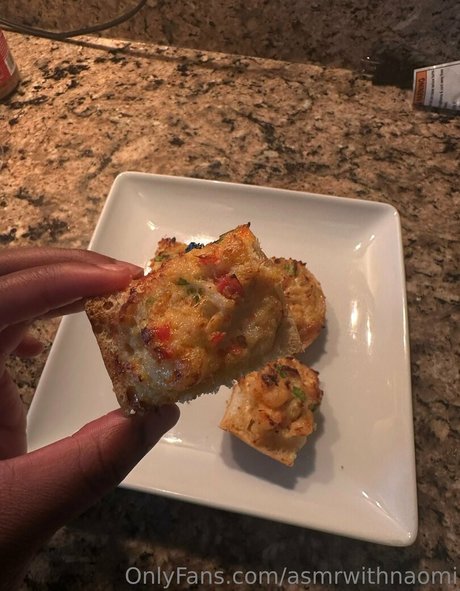 Asmrwithnaomi